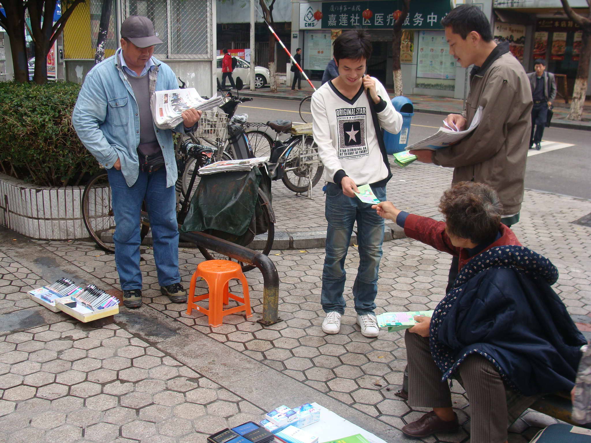 202104281648066debec.gif